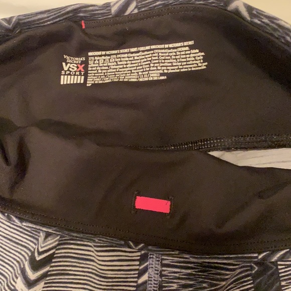 Victoria’s Secret VSX Black/gray with pink leggings - Picture 7 of 8